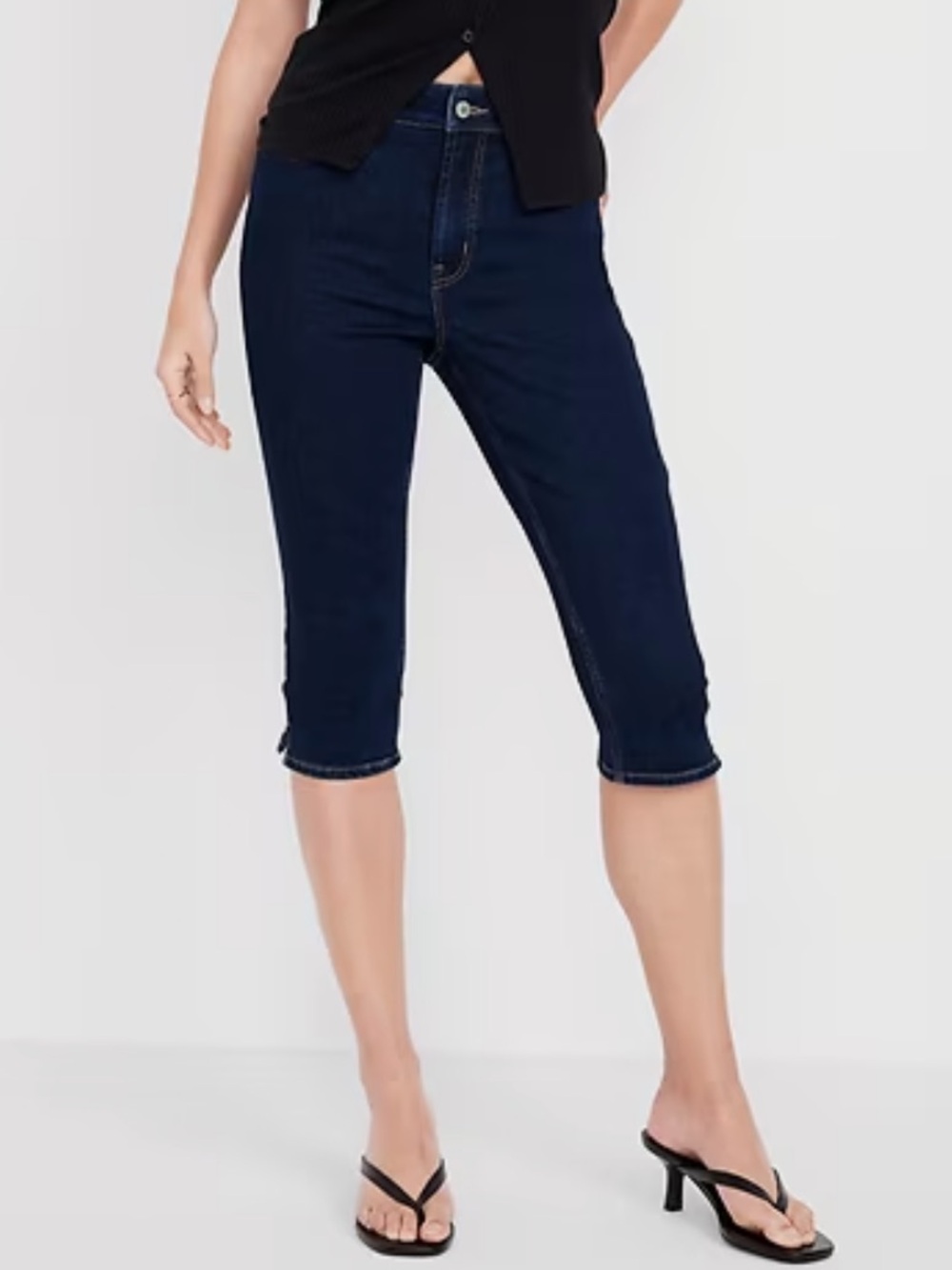 💙Old Navy // High Rise Capri💙